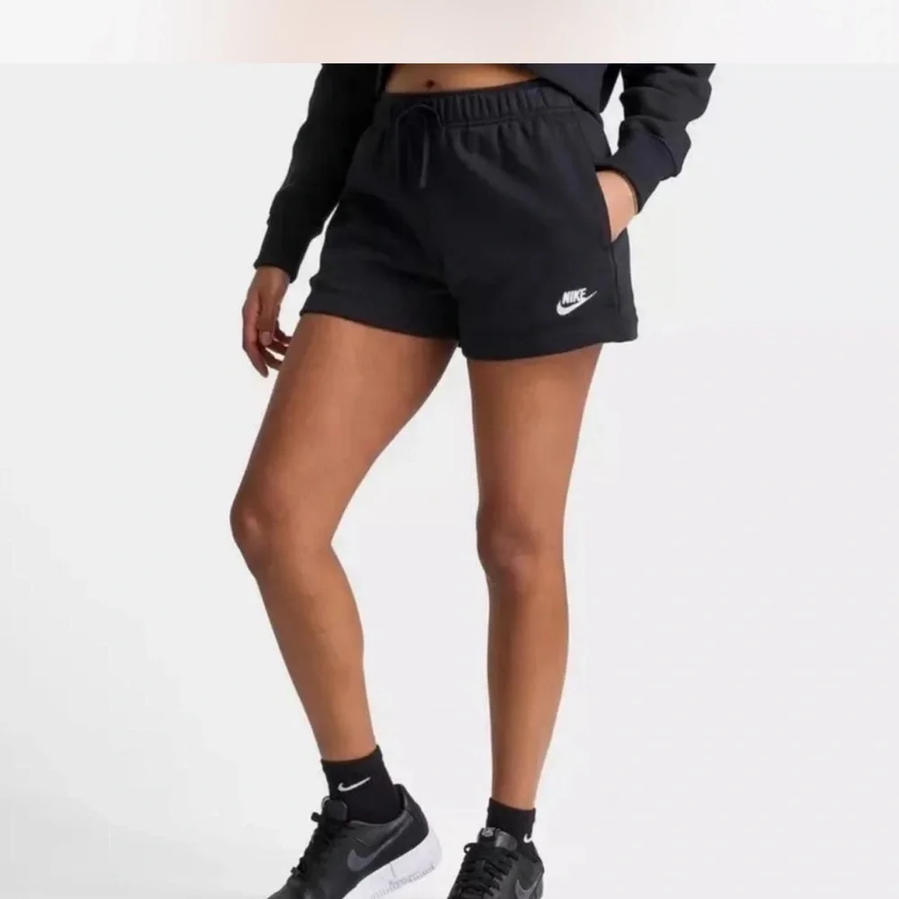 Nike Sportswear Club Fleece Midrise Short Medium NWOT - Picture 2 of 7